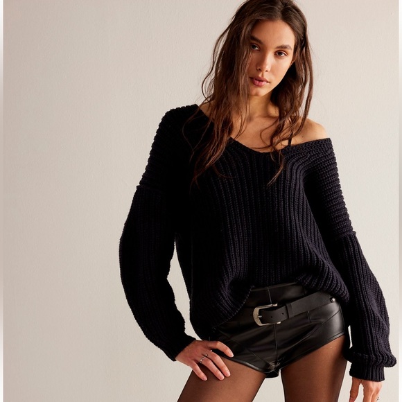 ♠️NWT FP CUDDLE V NECK SWEATER - Picture 3 of 4